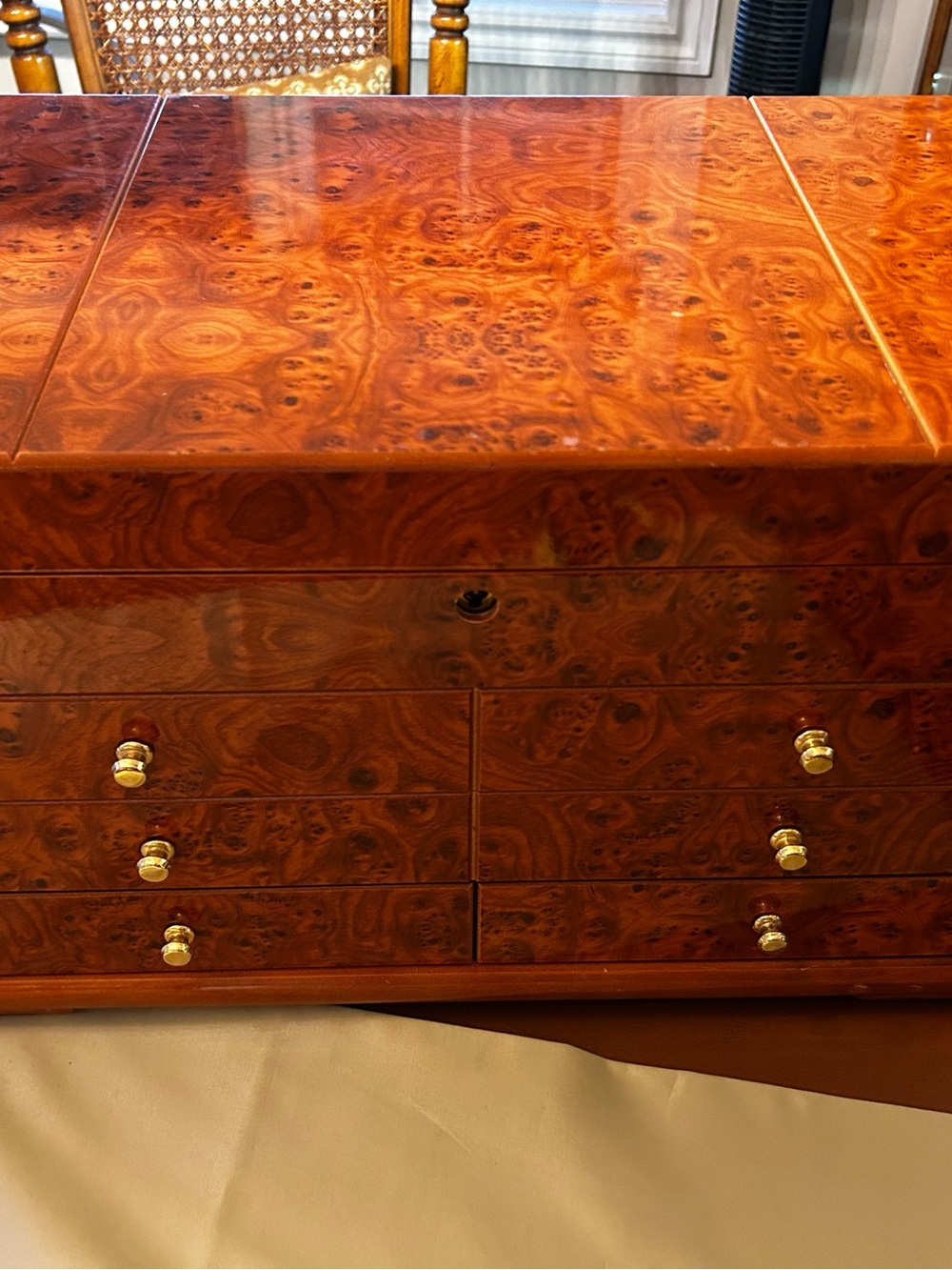 Cigar humidor Burled Wood Chest with Brass Knobs
